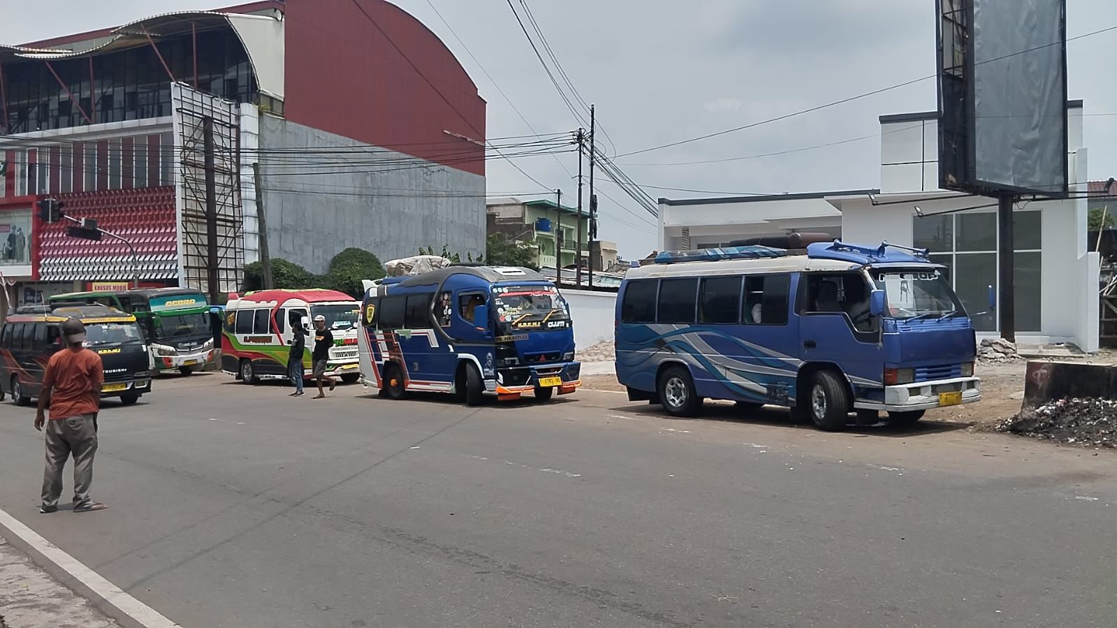 Tertibkan Travel Ilegal, Dishub Cianjur: Tuntutan Para Sopir Elf