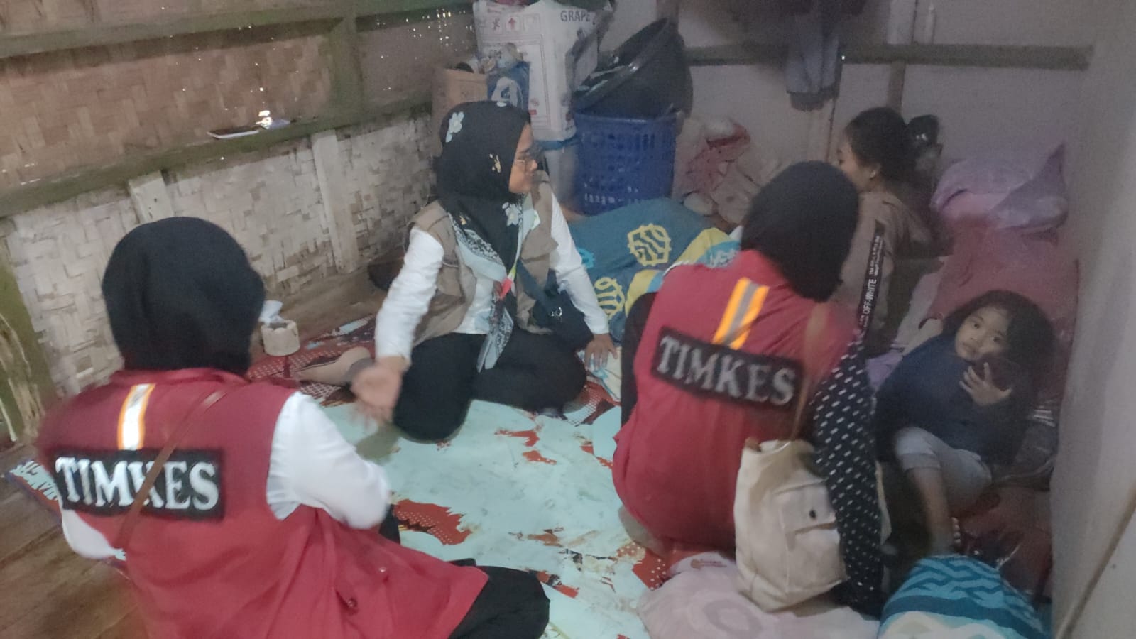 Puluhan Warga Mande Cianjur Keracunan Makanan, 5 Orang Dirawat Intensif