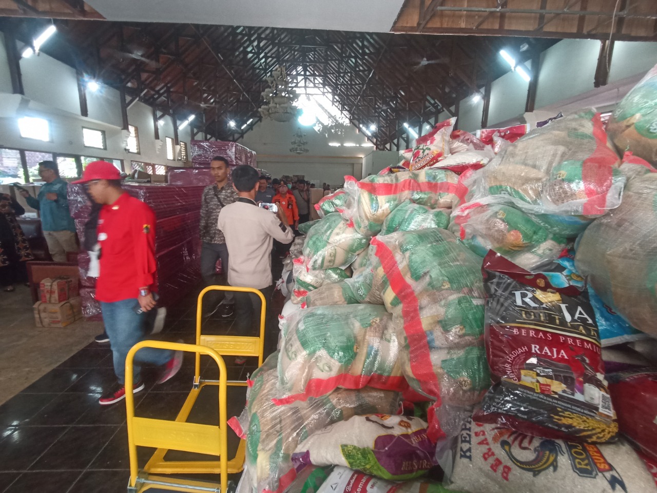 Pengungsi Gempa Cianjur Berharap Logistik Tambahan, Pemkab-BNPB Pastikan Stok Aman hingga Sebulan