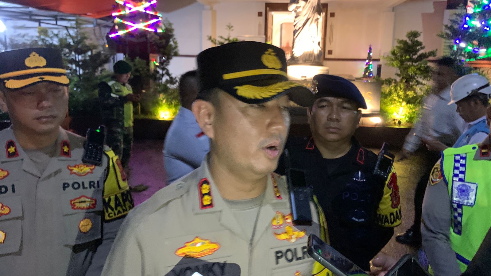 Polres Cianjur Turunkan Unit Jibom Gegana dan Unit K-9 Sterilisasi Tempat Ibadah  