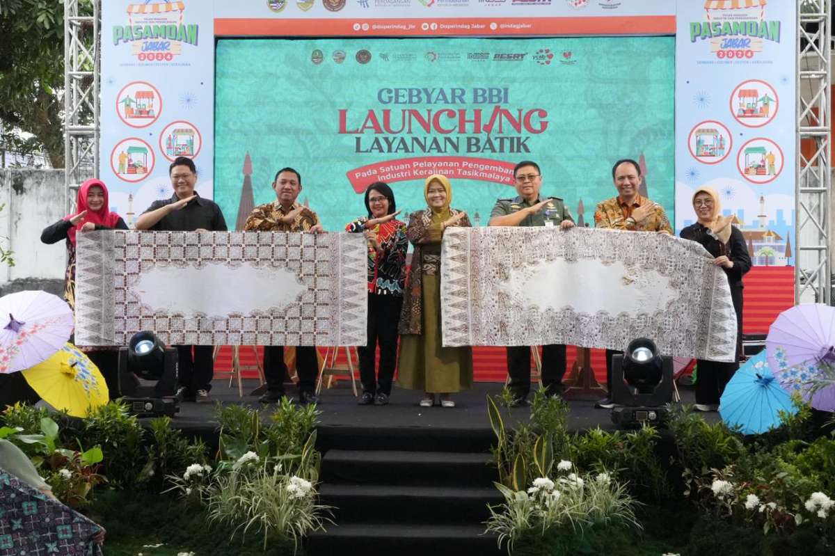 Luncurkan Layanan Batik di Tasikmalaya, Amanda Soemedi: Tingkatkan Pelayanan Industri Kecil dan Menengah