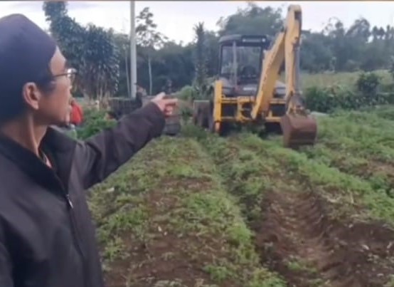 Viral Warga Adang Alat Berat di Pasir Cina, Ini Tanggapan Ketua BPD Cipendawa