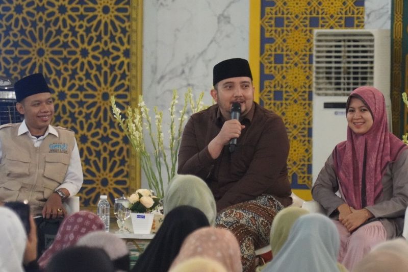 Gus Kafa-Ning Sheila Bagikan Resep Pede Kepada GenZI Masjid Al-Akbar