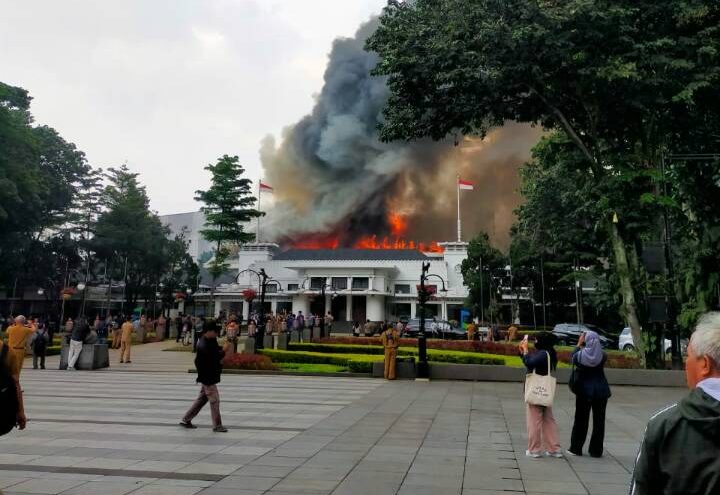 Fakta Dibalik Kebakaran di Balai Kota Bandung