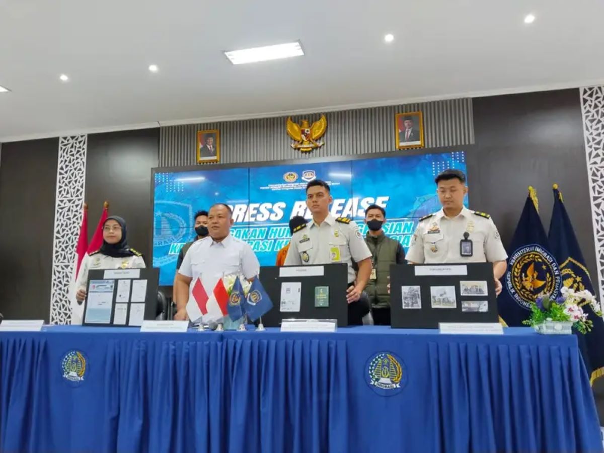Imigrasi Cianjur Deportasi WNA Asal Arab Saudi
