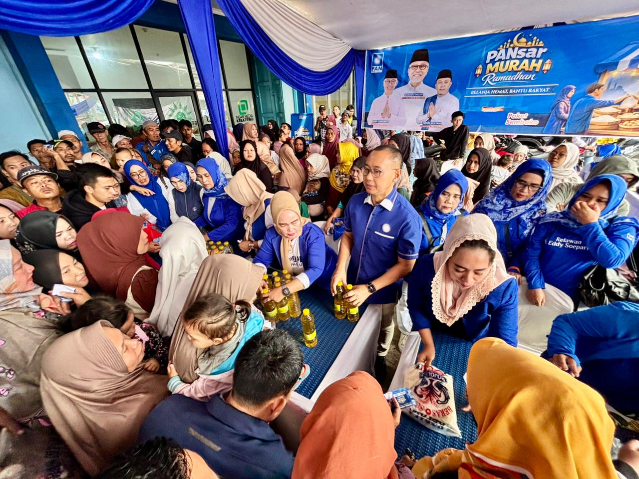 Ribuan Warga Padati Pasar Murah Ramadan DPD PAN Cianjur