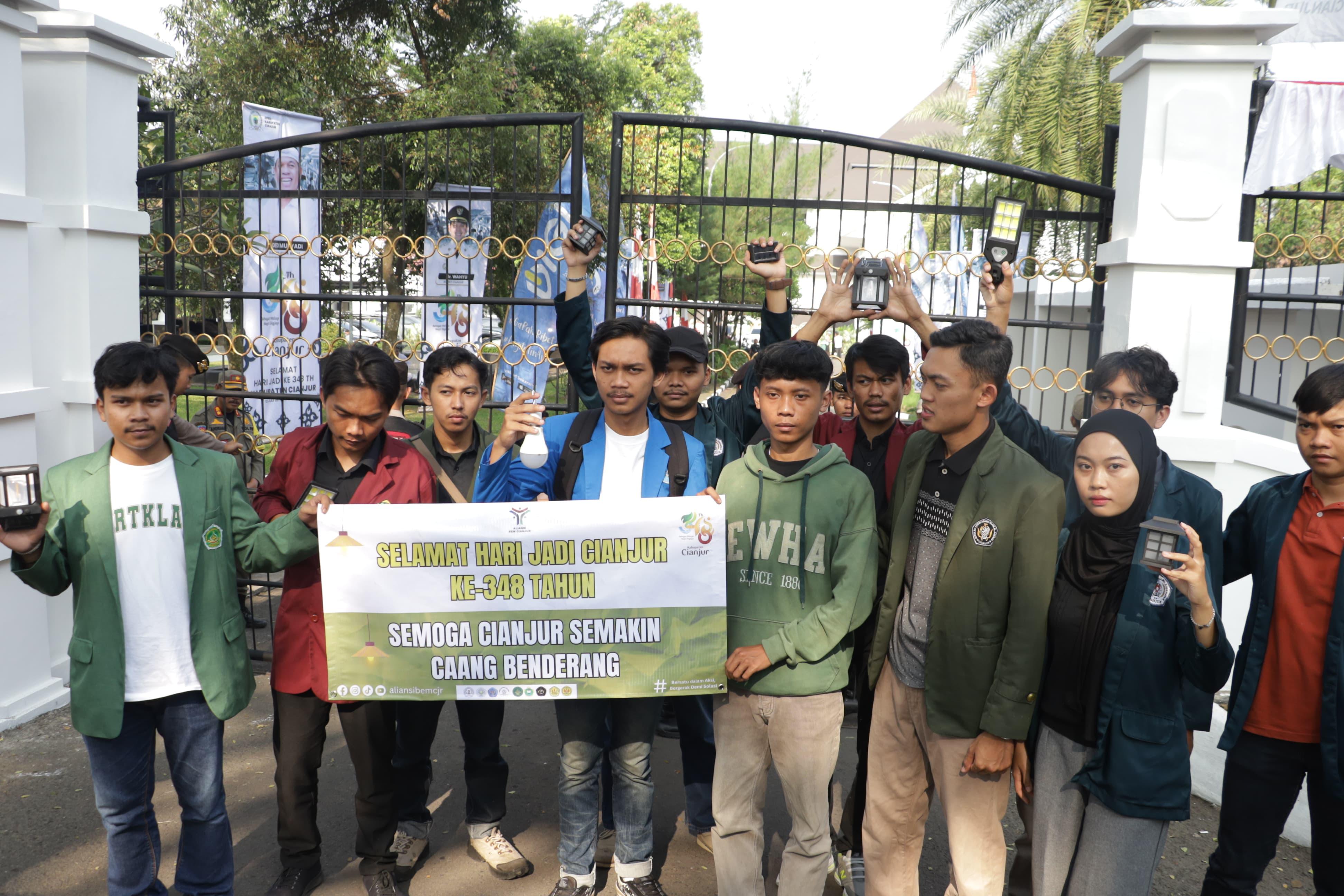 Hari Jadi Cianjur ke-348 Diwarnai Demo Dugaan Korupsi Proyek PJU
