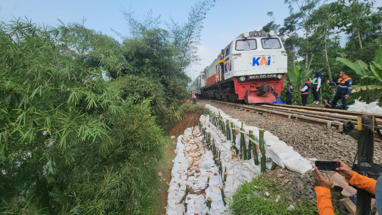 Pasca Gogosan Tanah, Jalur KA Cibeber - Lampegan Kembali Normal