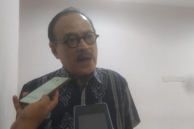 Eros Djarot Nilai Pengunduran Diri Airlangga Sebagai Kudeta Golkar