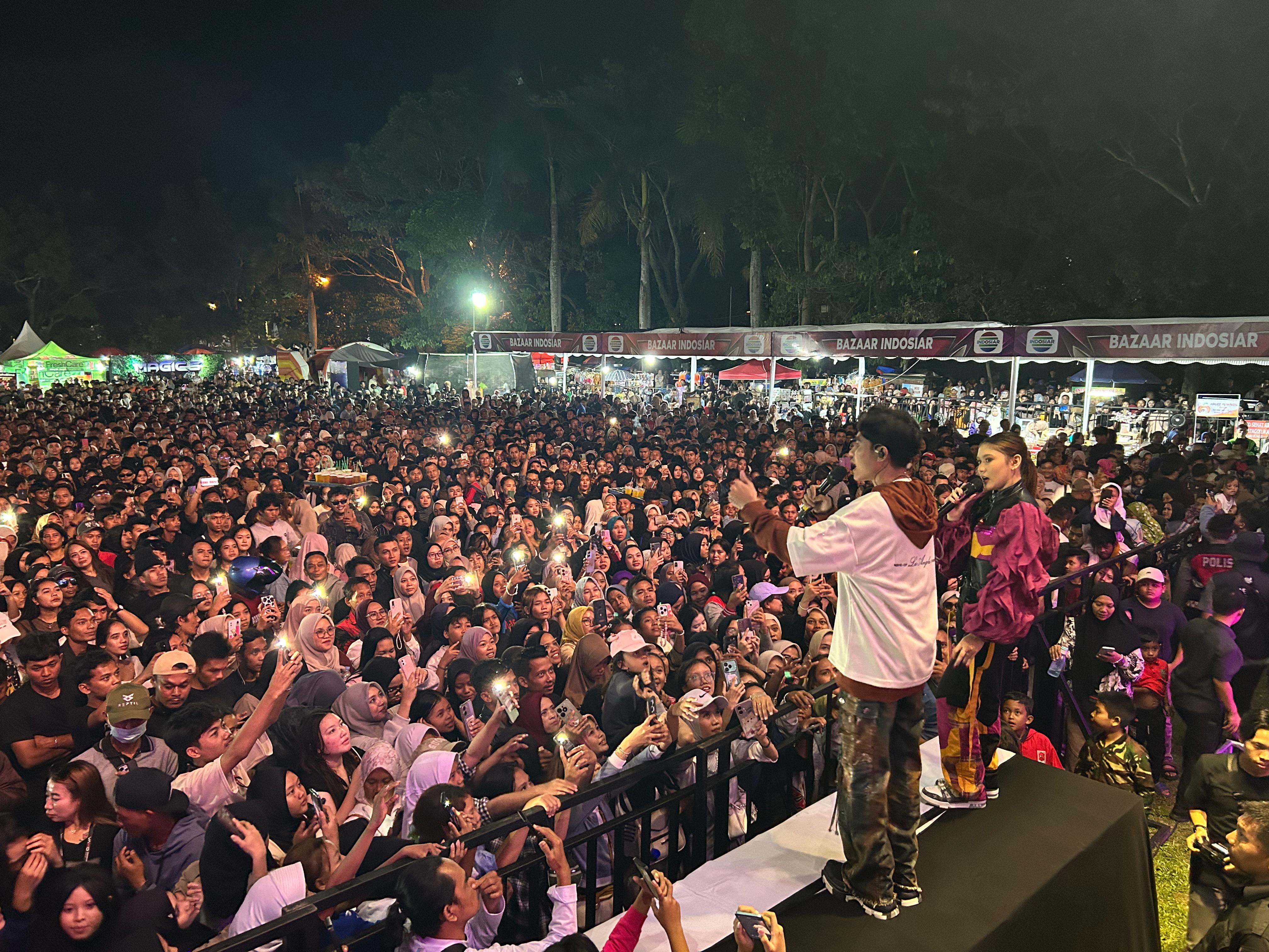 Artis Jebolan Dangdut Academy Kepincut Tempat Wisata dan Manisan Cianjur