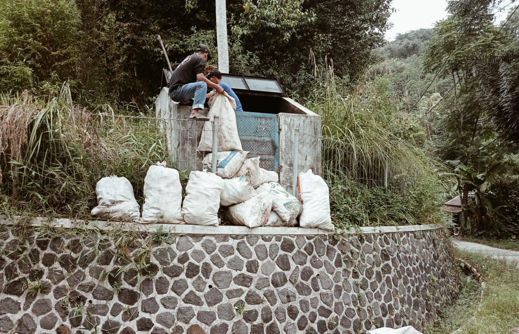 RIMBA Soroti Persoalan Pengelolaan Sampah di Kawasan Situs Gunung Padang Cianjur