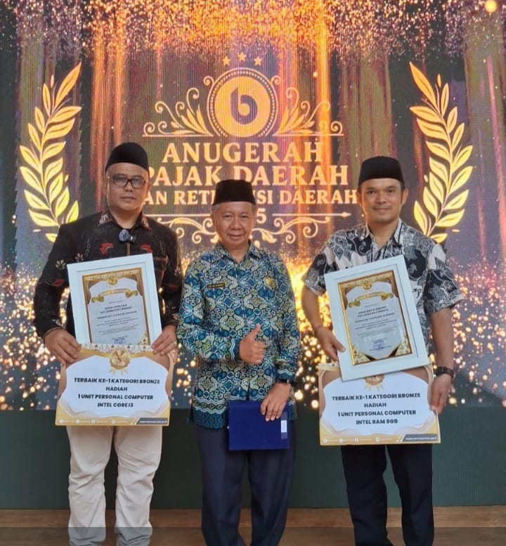 Desa Cimacan Raih Penghargaan Terbaik Pengelolaan dan Peningkatan PBB 2025 