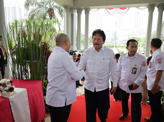 Selain Serahkan Duplikat Bendera Pusaka, BPIP Beri Ini Kepada 38 Kepala Daerah untuk Penguatan Pancasila