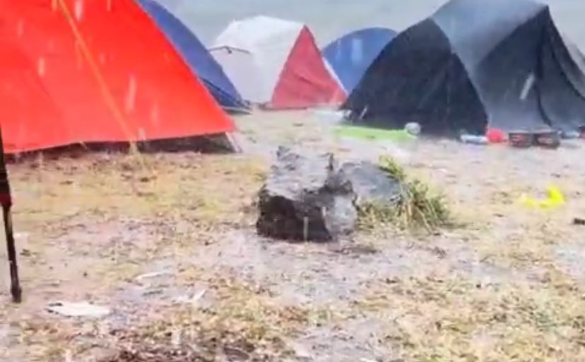 Fenomena Langka! Hujan Es Guyur Alun-alun Suryakencana Gunung Gede Pangrango