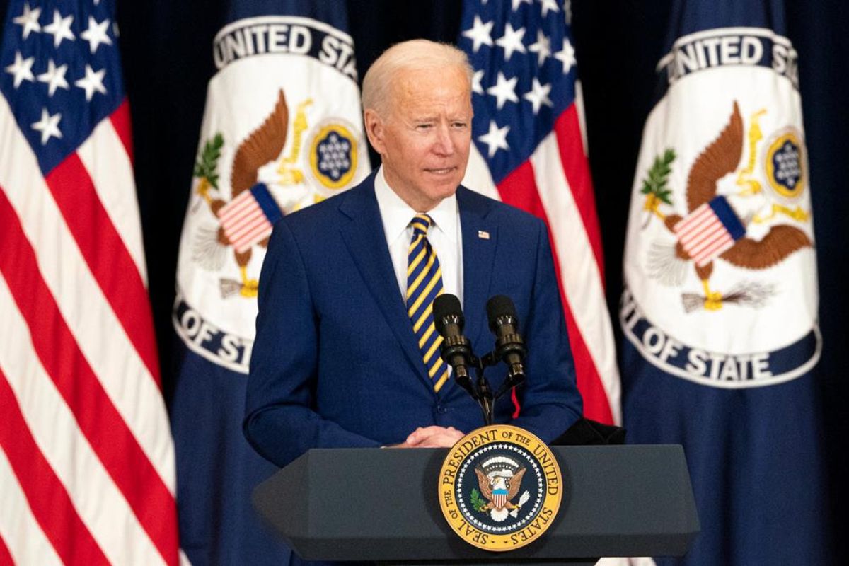 Biden Sampaikan Komitmen Kuat Tetap Ikut Pilpres ke Partai Demokrat