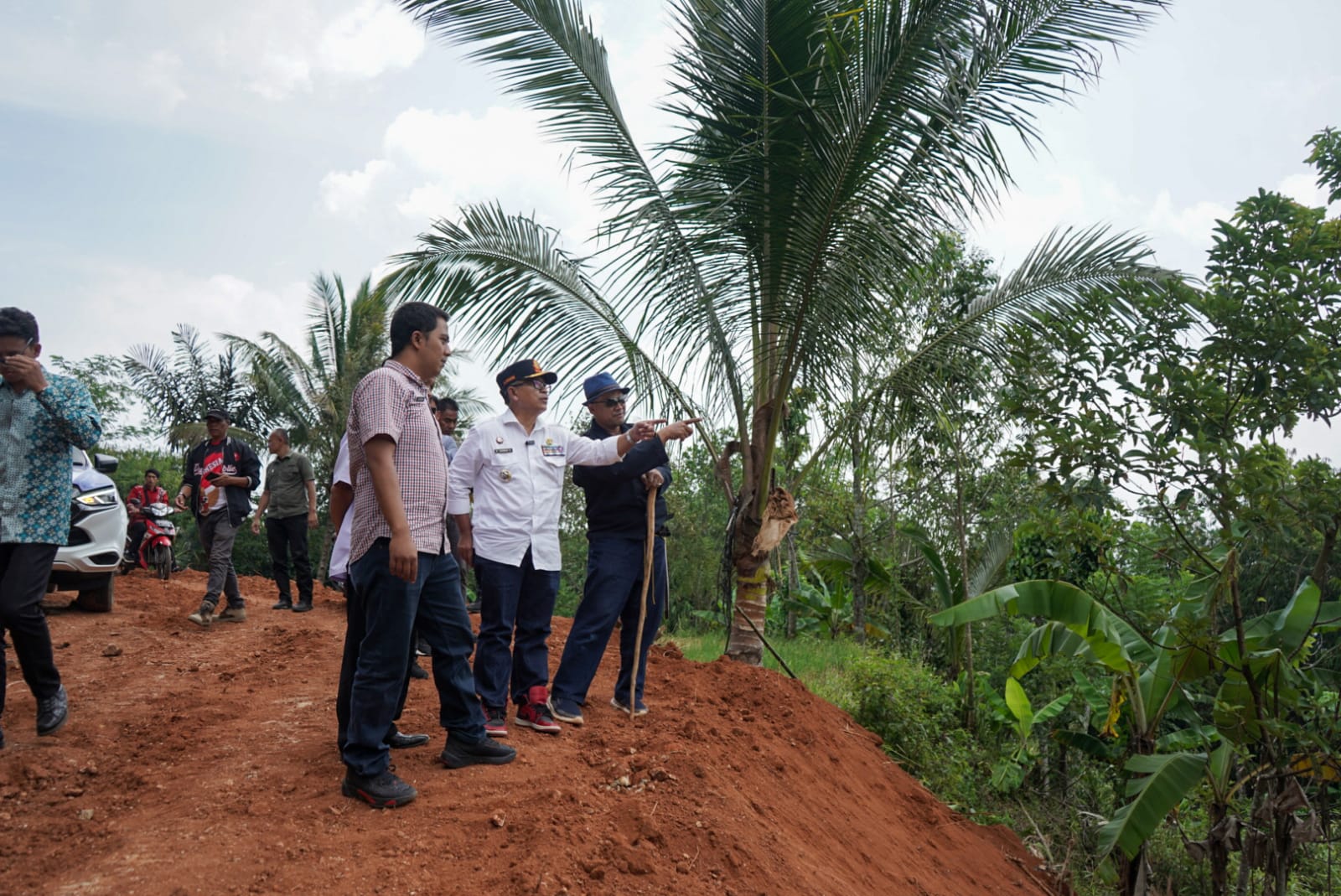 Bupati Herman Suherman Tegaskan Komitmen Lanjutkan Pembangunan Infrastruktur Jalan di Cianjur