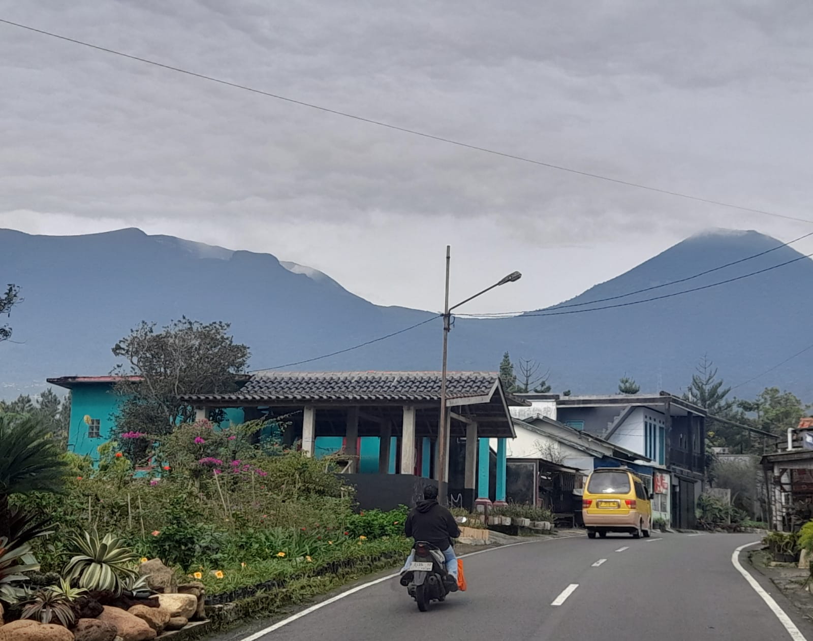 Pendakian Gunung Gede Pangrango Kembali Dibuka, Kuota Normal