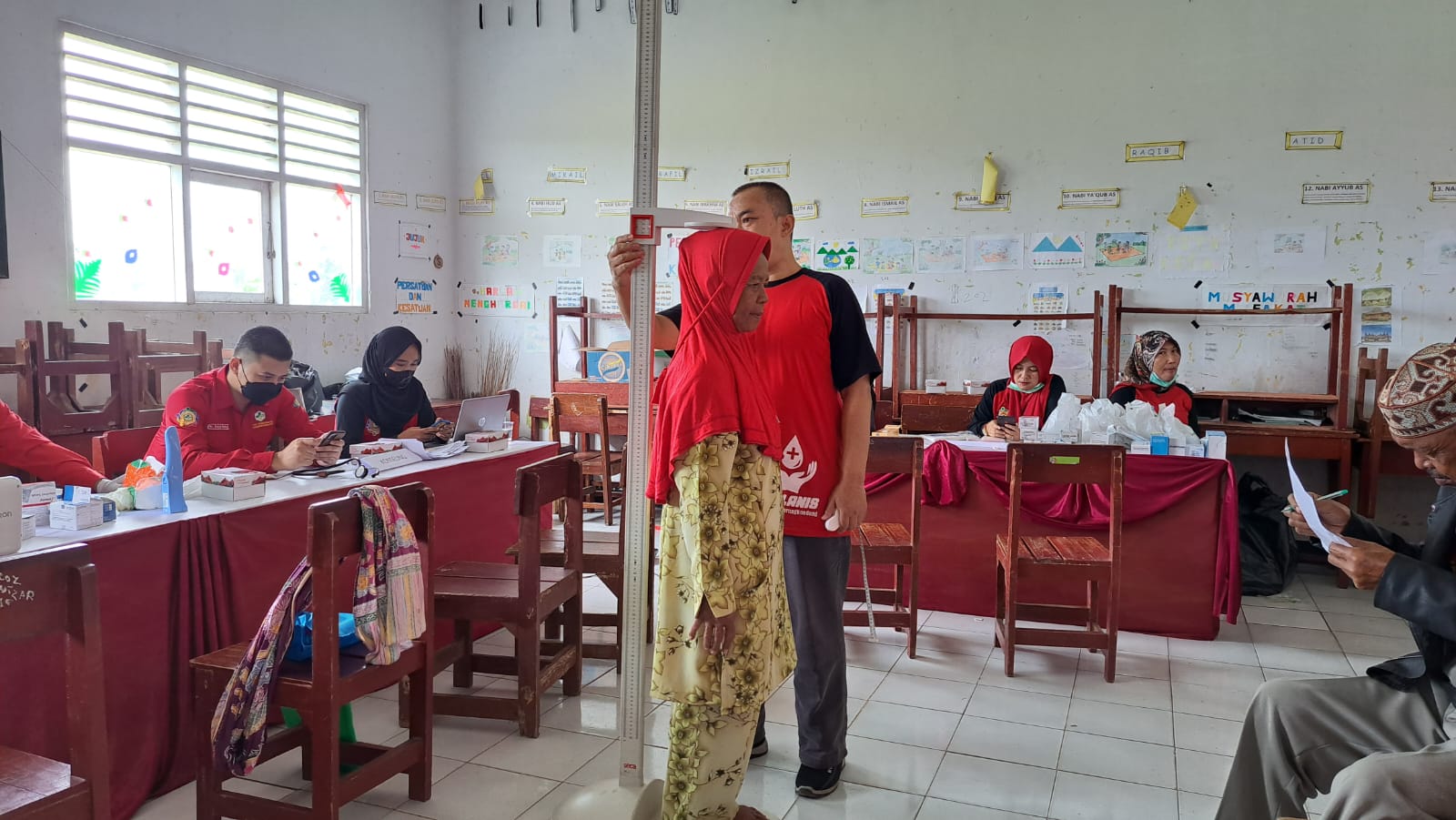 Dinkes Cianjur Gelar CEKAS di Kegiatan Desa Manjur Cikaroya Warungkondang
