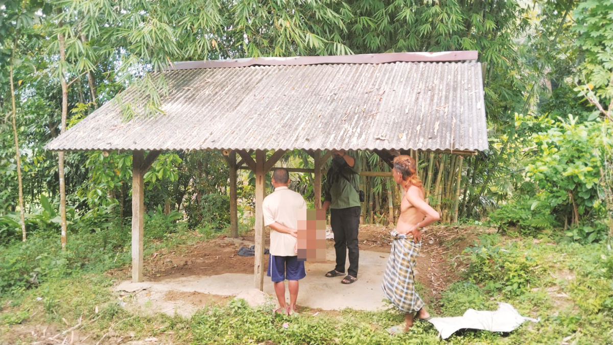 Gangguan Jiwa, Seorang Pria di Leles Cianjur Terpaksa Dipasung