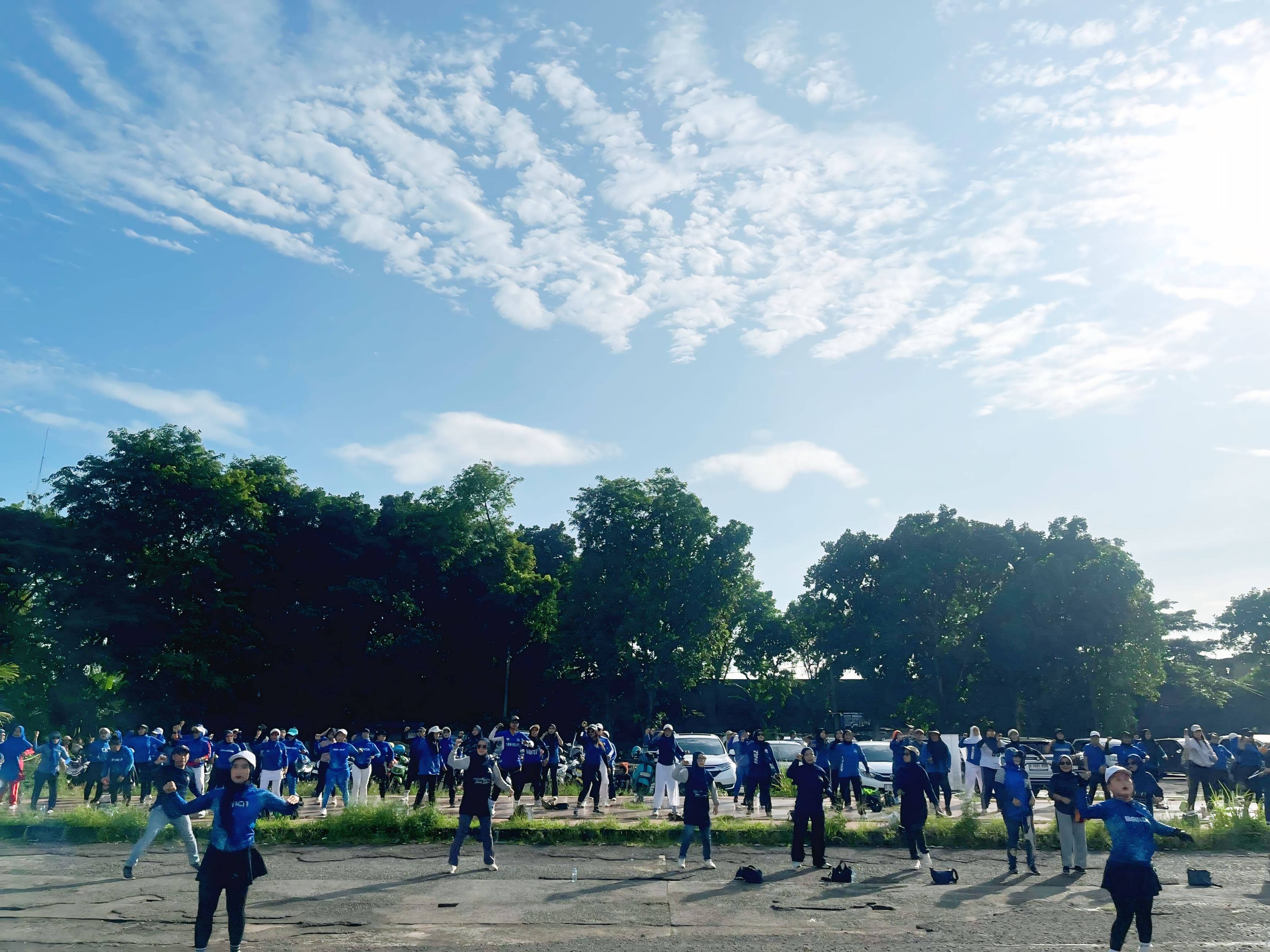 Ratusan Warga Antusias Ikuti Senam Bersama HUT ke-14 Partai NasDem di Cianjur 