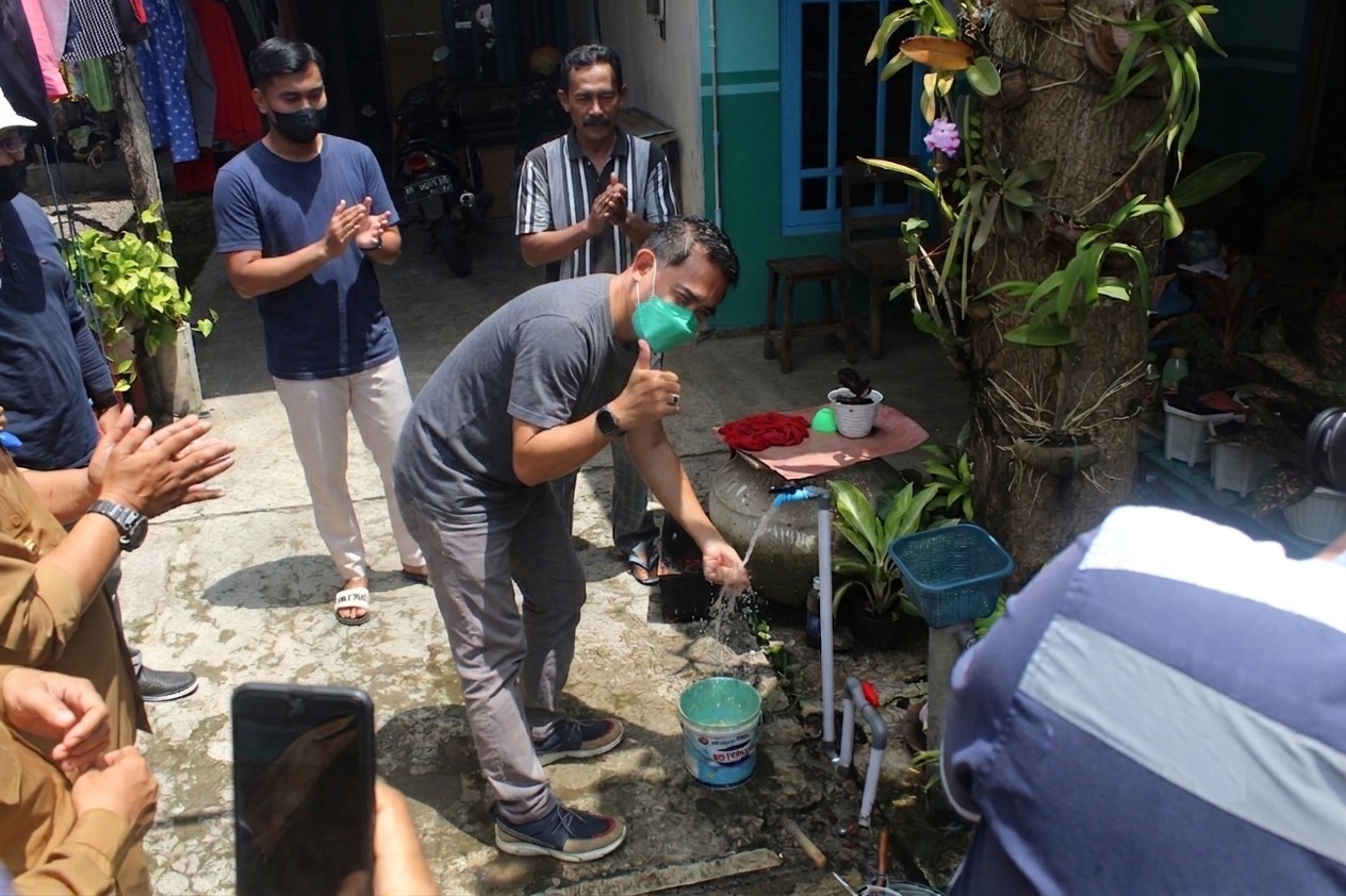 PLN Peduli Buka Harapan Baru Warga Cileunyi Nikmati Air Bersih