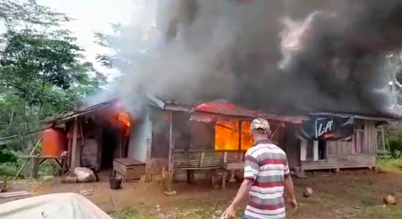 Kebakaran Rumah di Cianjur, Dua Orang Luka-luka, Kerugian Ditaksir Puluhan Juta Rupiah