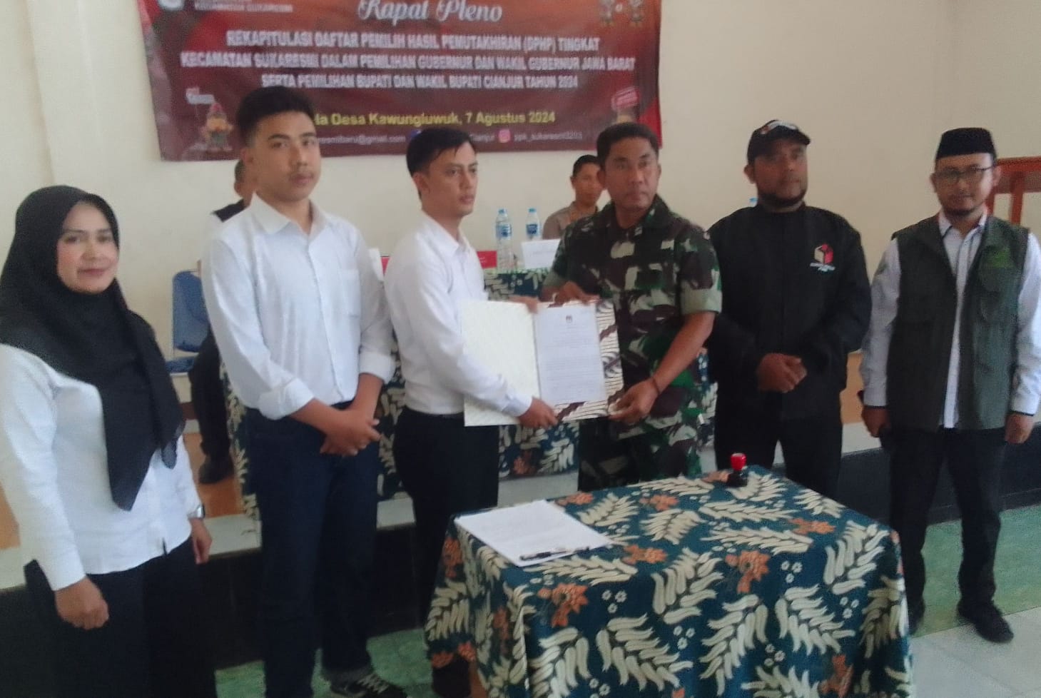 Tetapkan DPHP Pilkada Cianjur 2024, PPK Sukaresmi Gelar Rapat Pleno Terbuka