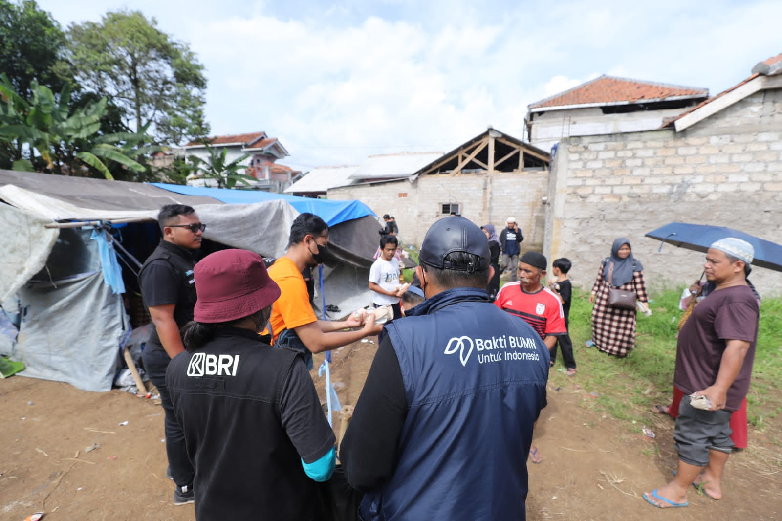 Bangun Posko Kesehatan dan Bagikan 2000 Nasi Bungkus, BRI Gerak Cepat Bantu Warga Terdampak Gempa Cianjur