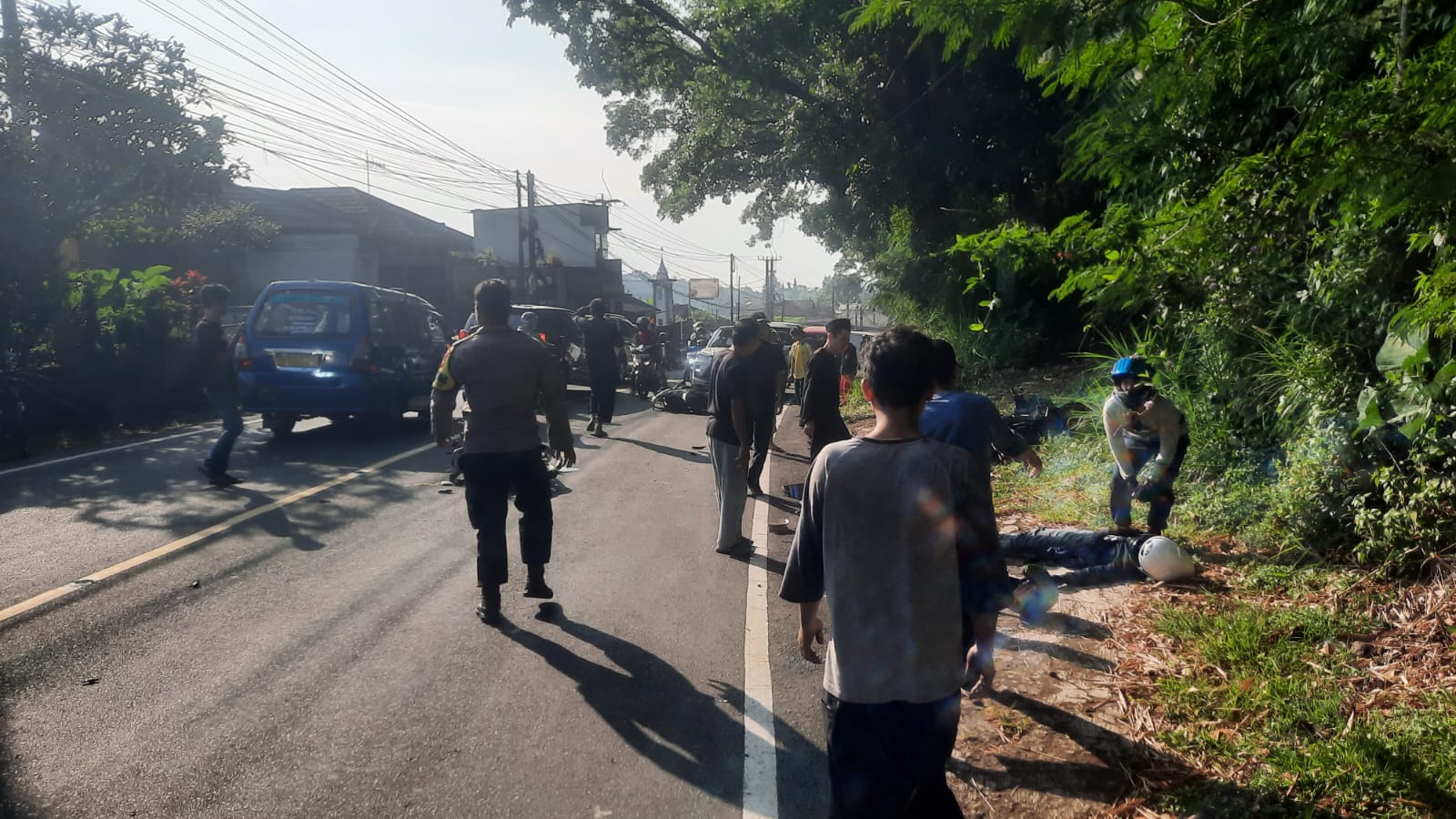 Aksi Salip di Tikungan Berujung Tabrakan di Cugenang, Dua Orang Luka Berat