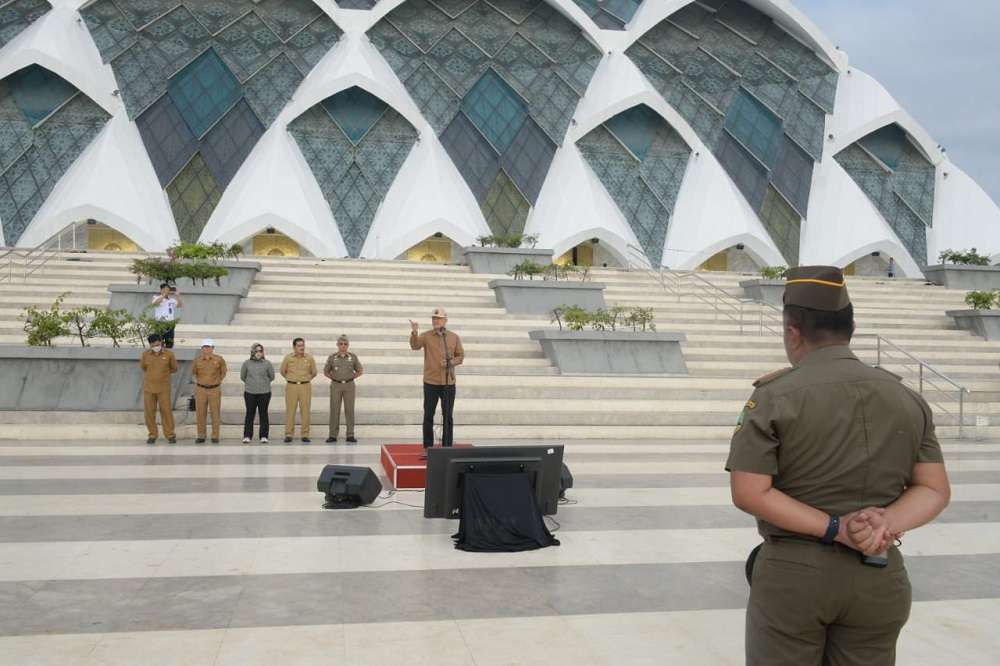 Pemprov Jabar Tambah Personel Kebersihan dan Keamanan di Masjid Raya Al Jabbar 