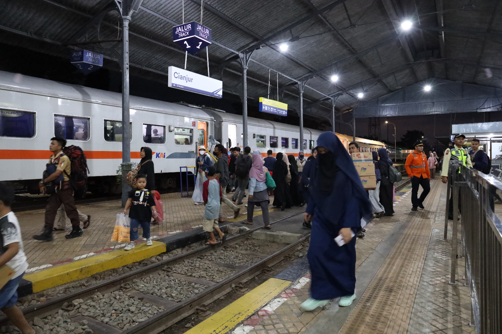 Libur Panjang Iduladha 1446 H, Penumpang Kereta Api di Stasiun Cianjur Cenderung Stagnan 
