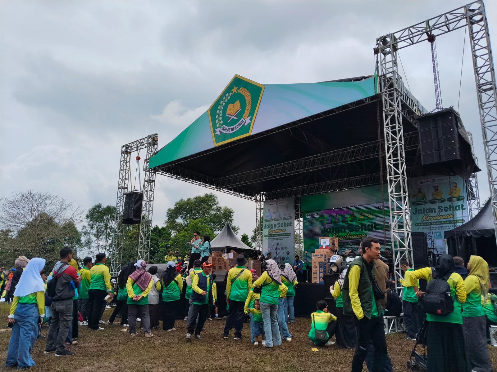 Ribuan Peserta Ikuti Jalan Sehat HAB ke-80 Kemenag Cianjur, Berhadiah Umrah dan Motor 