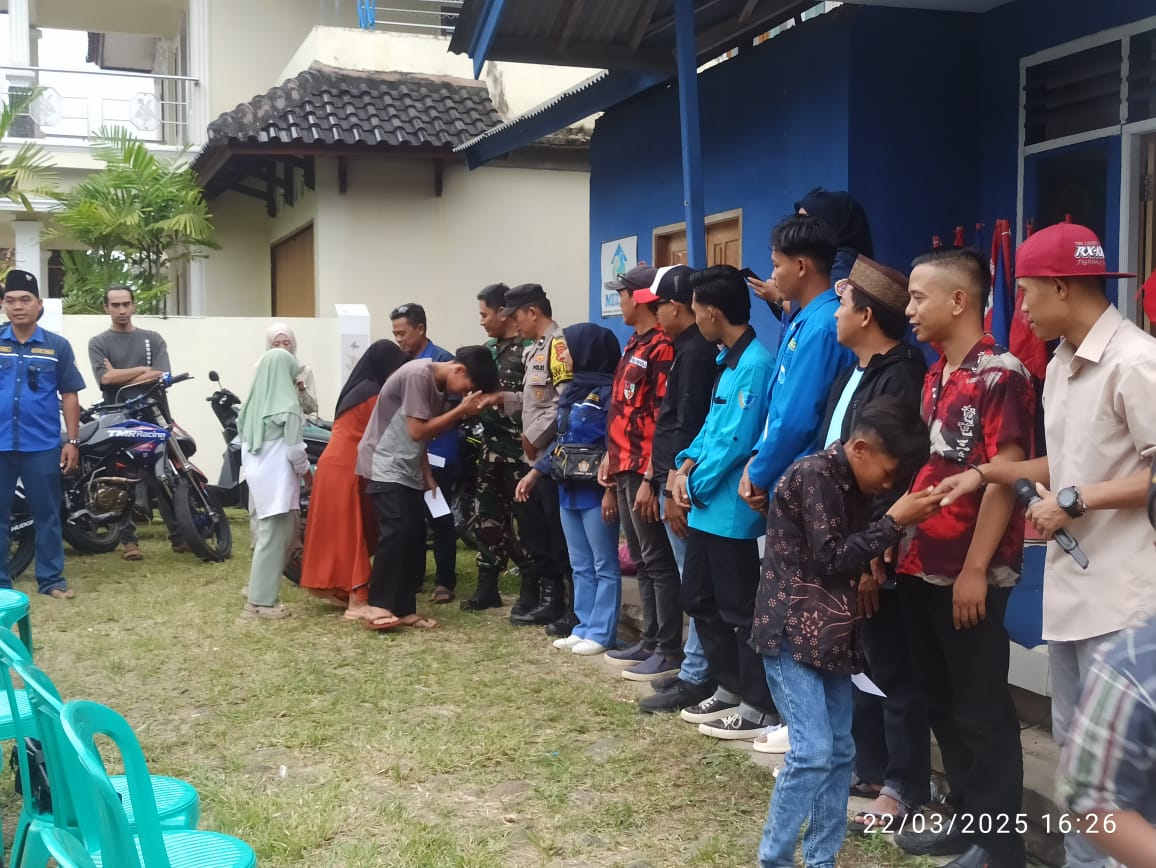 Karang Taruna-Komunitas Rancingeus Kecamatan Cibinong Cianjur Gelar Kegiatan Yuks BEBERES