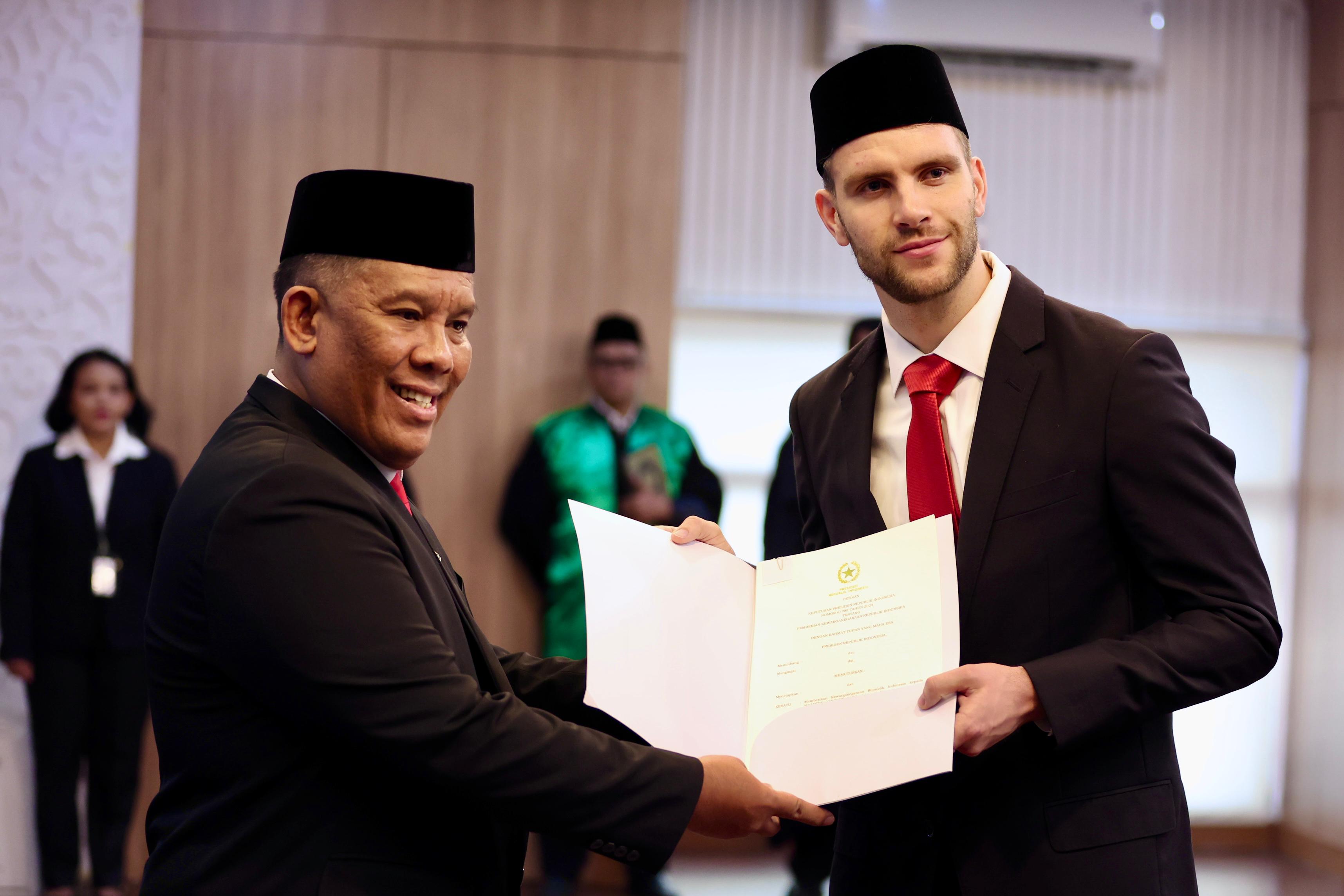 Resmi Jadi WNI, Ini Target dan Harapan Maarten Paes