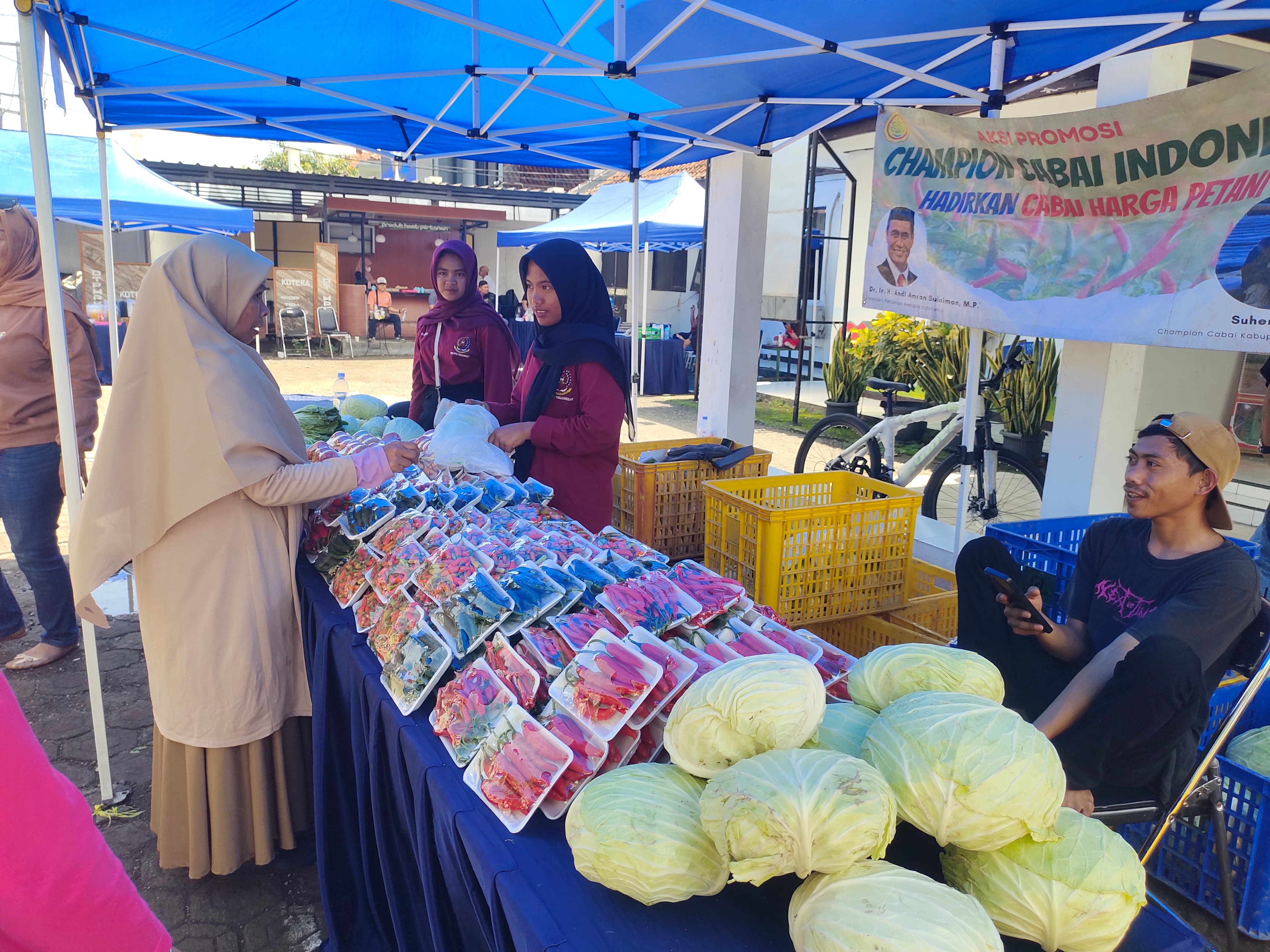 Agrishow DTPHPKP Cianjur Diserbu Warga, Harga Cabai Murah Jadi Buruan