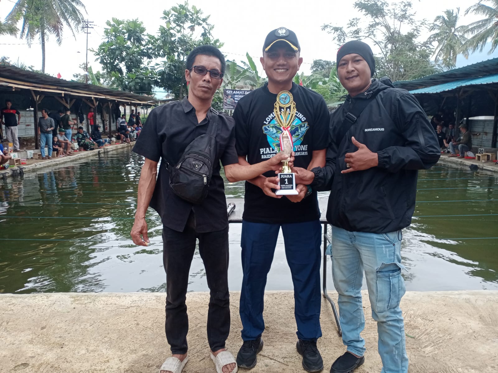 Yonif Raider 300/Brajawijaya dan Cianjur Ekspres Kolaborasi Gelar Lomba Mancing