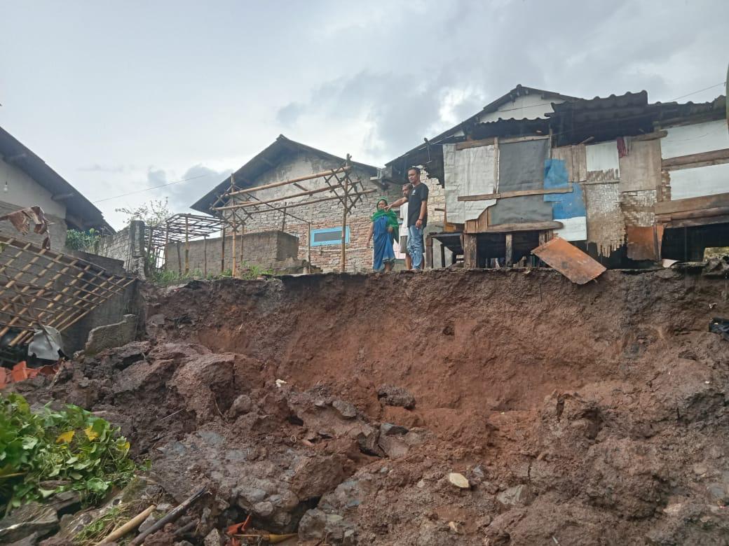 Satu Rumah Rusak Terdampak Longsor di Gekbrong Cianjur