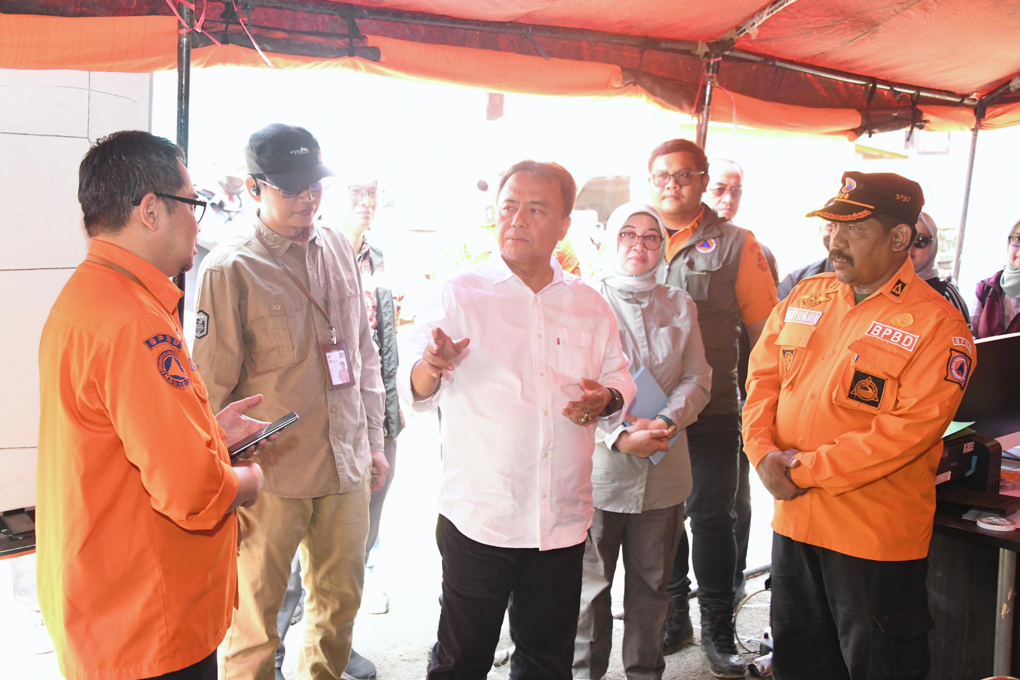 Gempa Bumi Bandung, Sekda Herman Suryatman Pantau Kesiapan Petugas di Posko Bencana