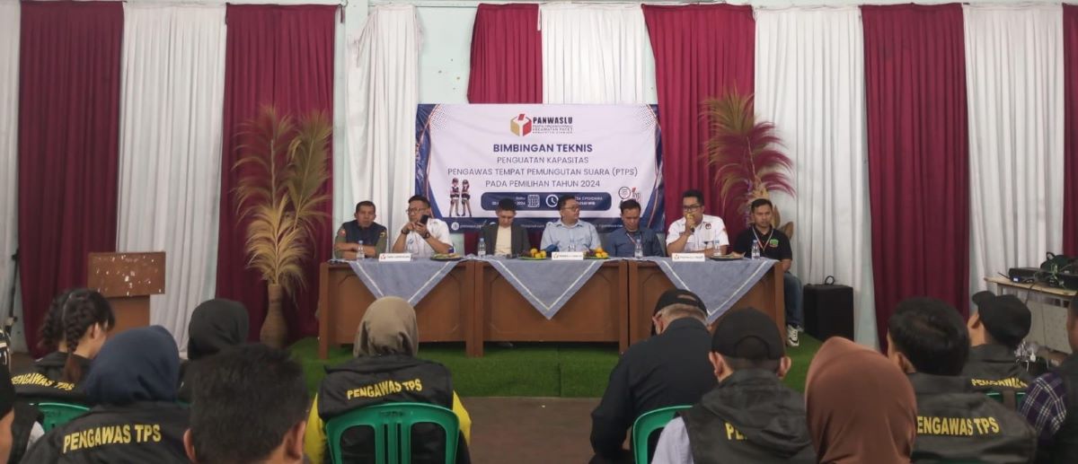 Panwaslu Pacet Cianjur Tekankan Pentingnya LHP Tepat Waktu