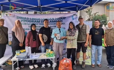 Program Dipilampah Disambut Antusias, Warga Cianjur Tukar Sampah dengan Sembako