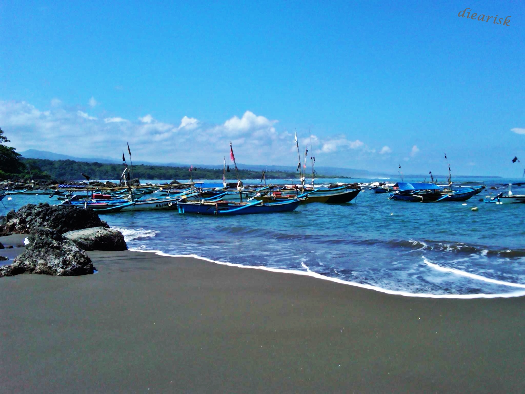 5 Destinasi Wisata Pantai Cianjur Selatan  yang Cocok Untuk Liburan
