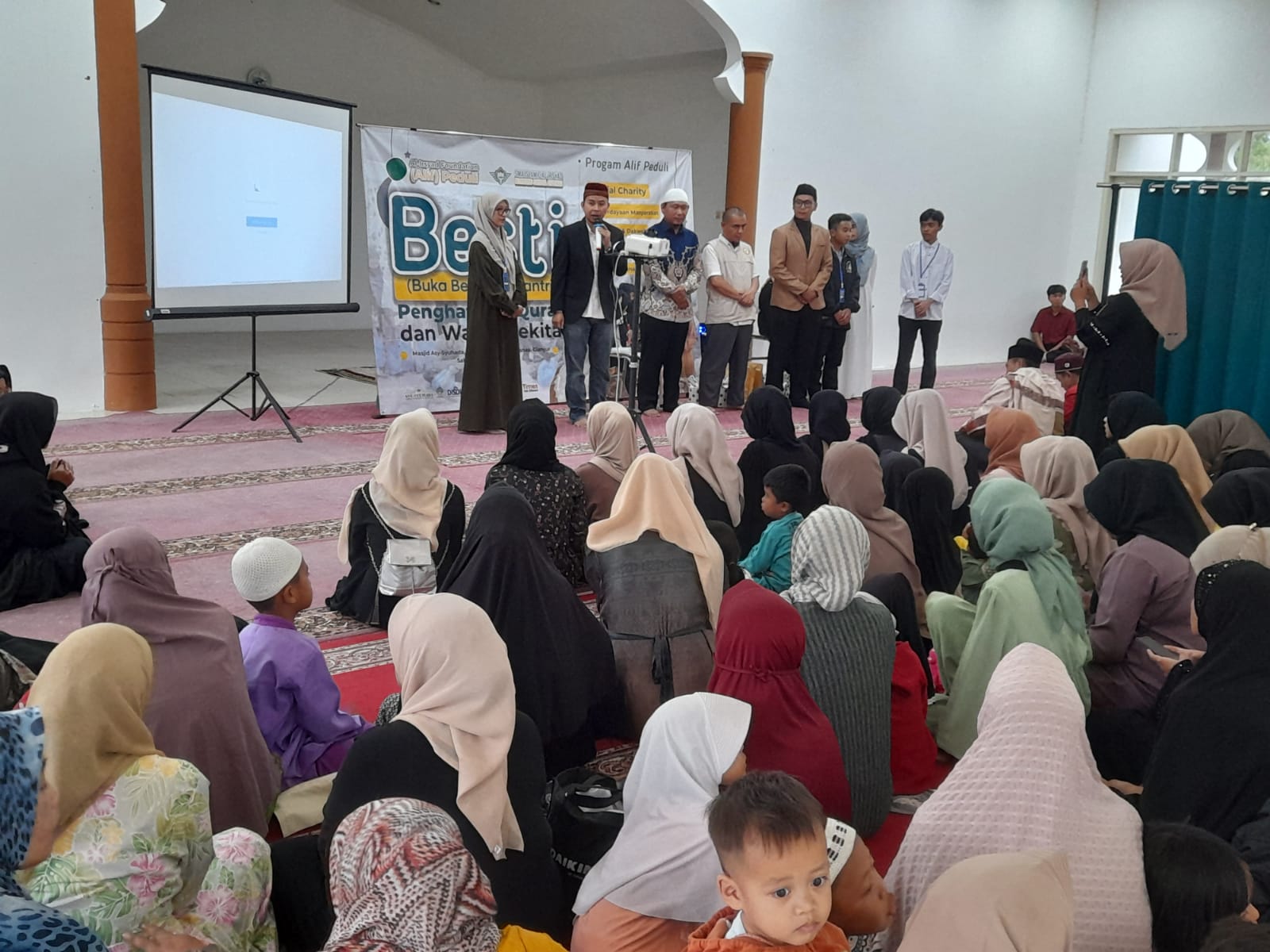 Al-Irsyad Foundation dan Yayasan Mari Peduli Cianjur Tebar Manfaat di Bulan Ramadan