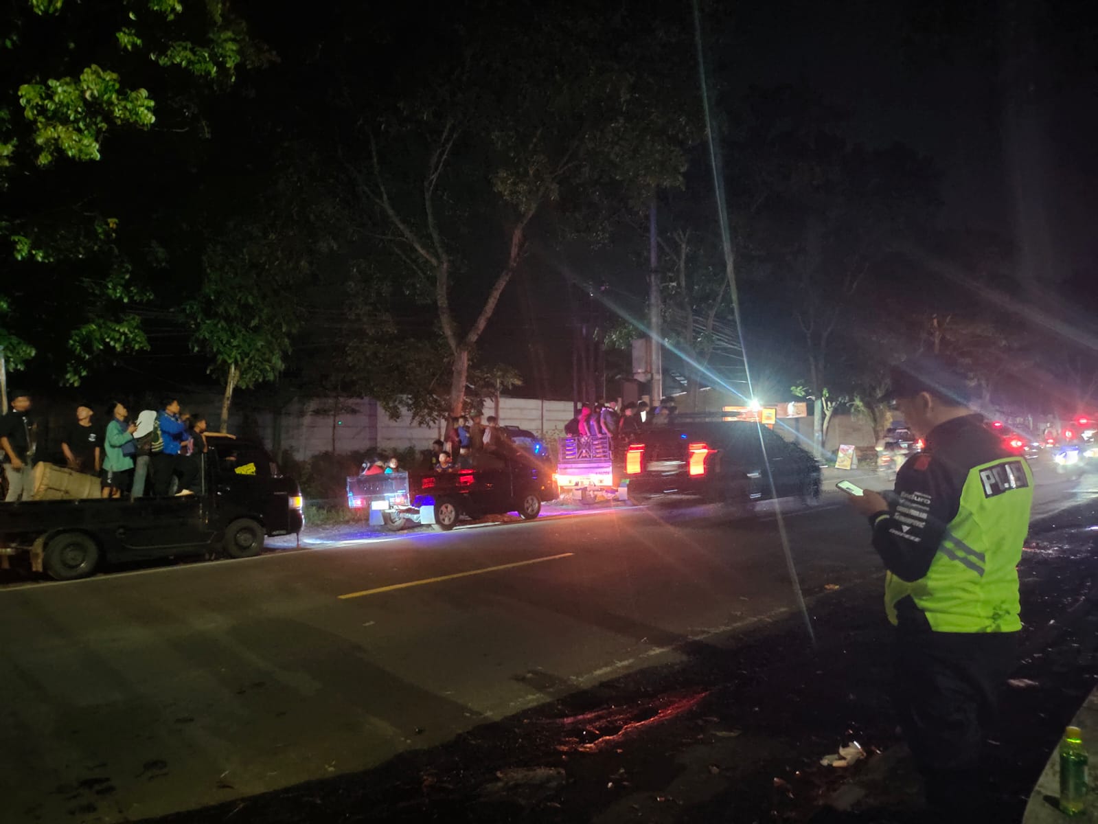 Polisi Putar Balik Kendaraan Pawai Bedug di Tugu Kuda Kosong Cianjur