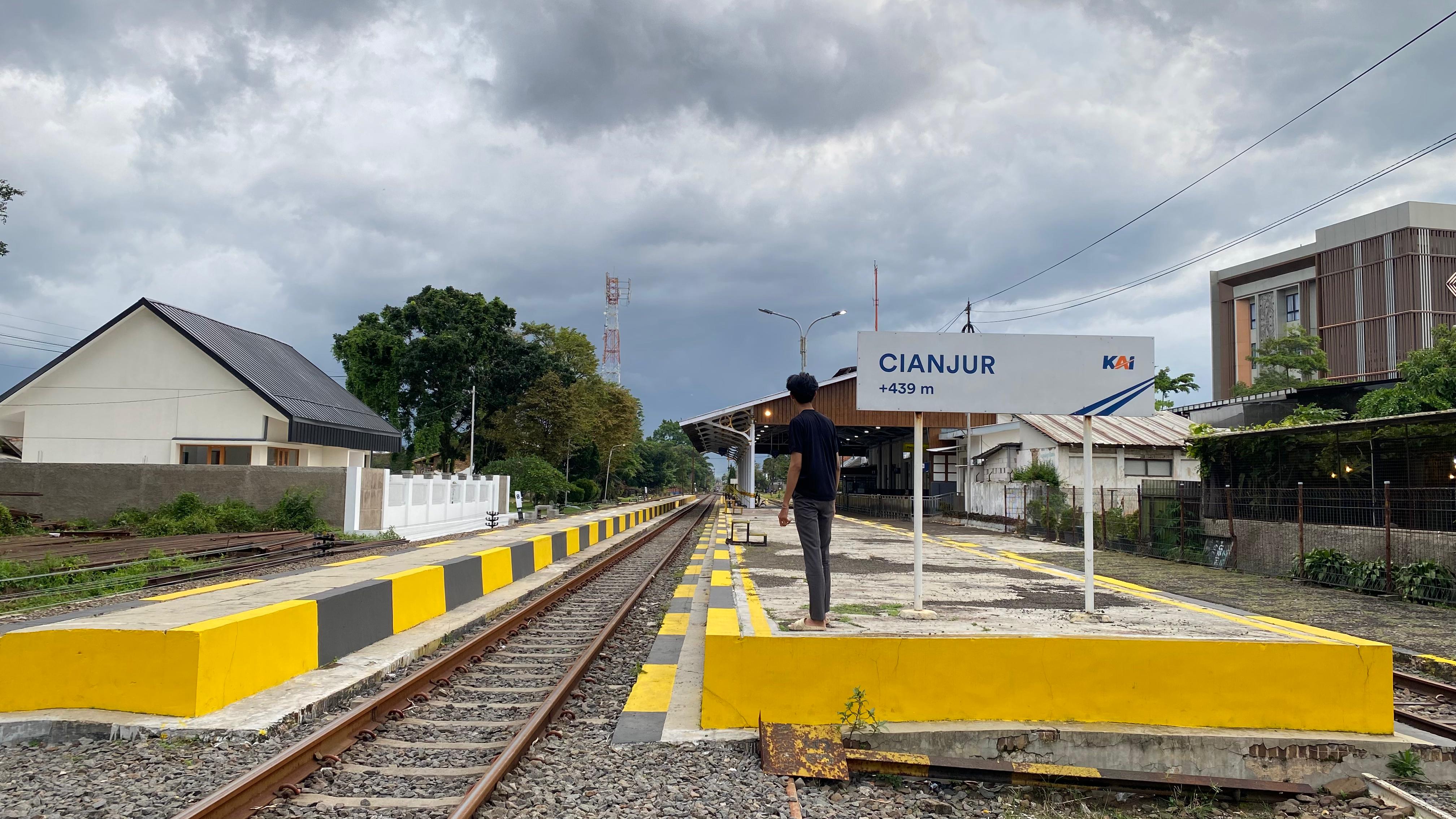 Hadapi Nataru, KAI Bandung Siagakan Ratusan Petugas di Titik Rawan Bencana