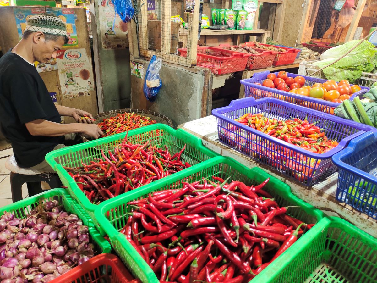 Harga Cabai Merah Besar di Pasar Induk Cianjur Naik Signifikan