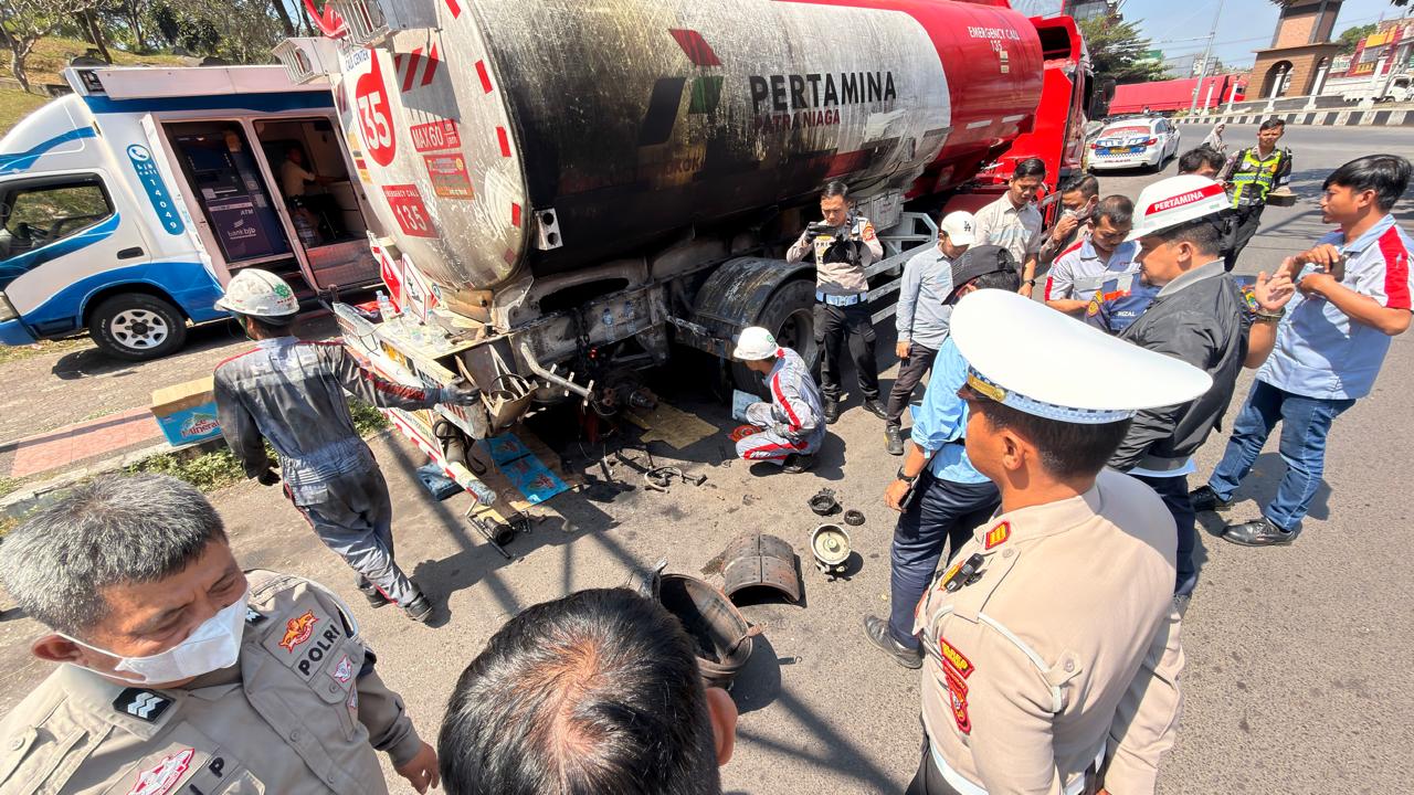 Satlantas Cianjur Dalami Penyebab Terbakarnya Truk Tangki Pertamina