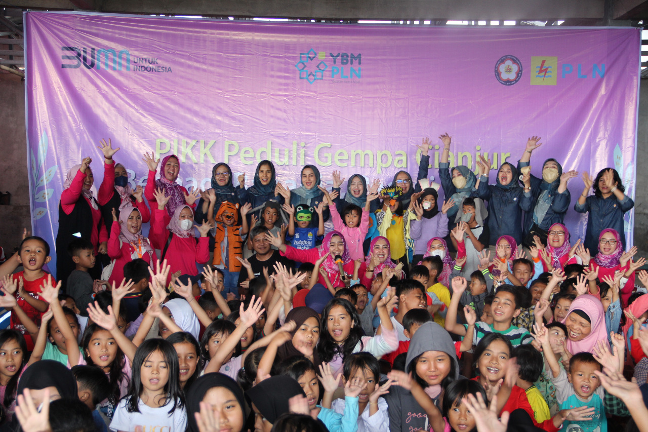 PIKK dan YBM PLN Trauma Healing Anak di Pengungsian