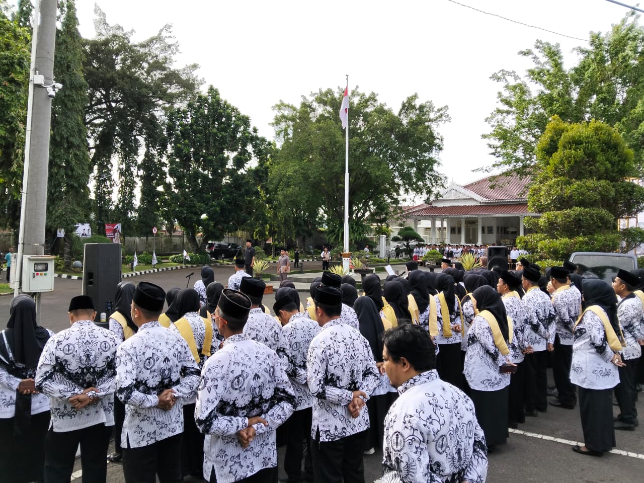 Peringati HUT PGRI ke-80 dan HGN 2025, Pemkab Cianjur Dorong Guru Adaptif dan Profesional