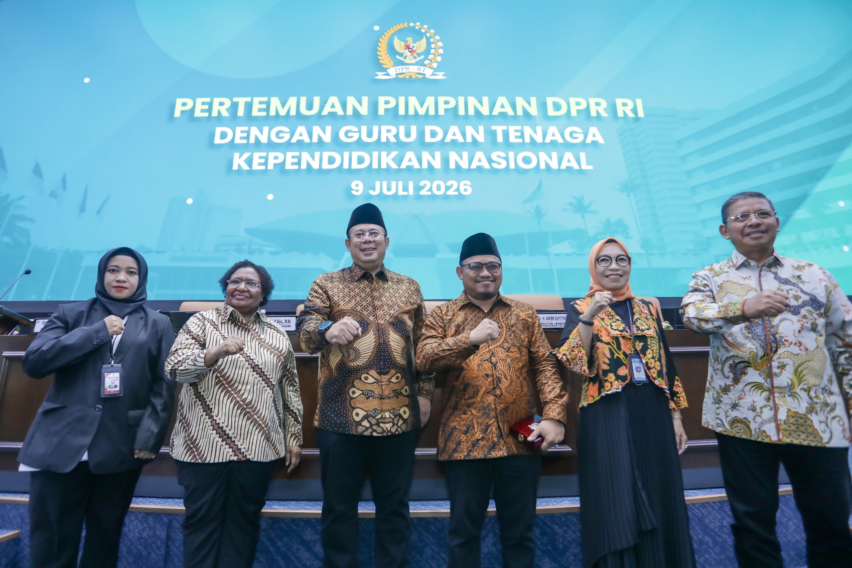 DPR Minta Penataan Guru Honorer Rampung sebelum Rekrutmen Baru