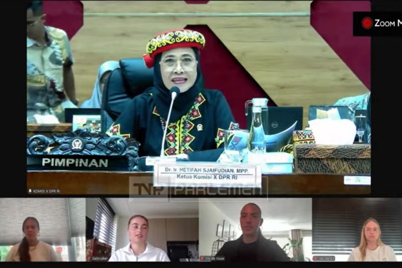 Komisi X Setujui Rekomendasi Naturalisasi Empat Atlet Sepak Bola Putri